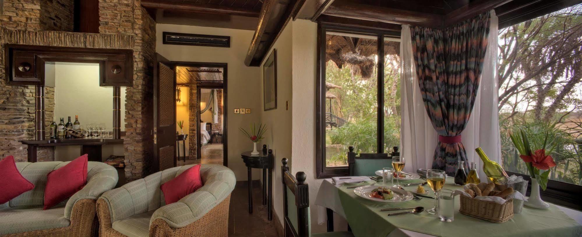 Sarova Shaba Game Lodge Archers Post Ngoại thất bức ảnh